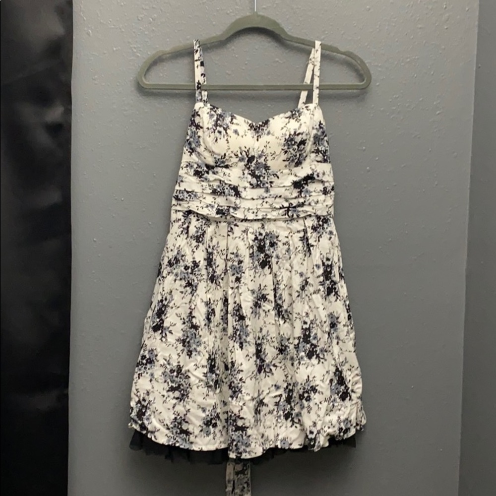 LOVE TEASE FLORAL DRESS